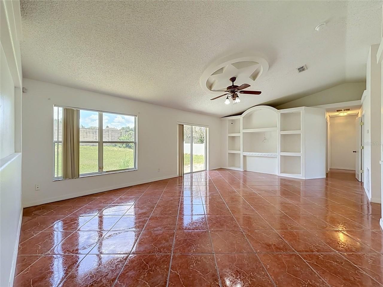 13208 Pinyon Dr - Photo 4 of 32