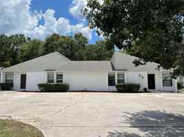 featured image of 1916 Crystal Grove Dr