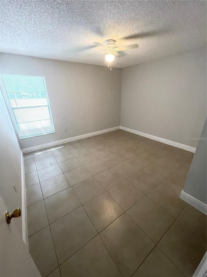 1916 Crystal Grove Dr - Photo 7 of 11