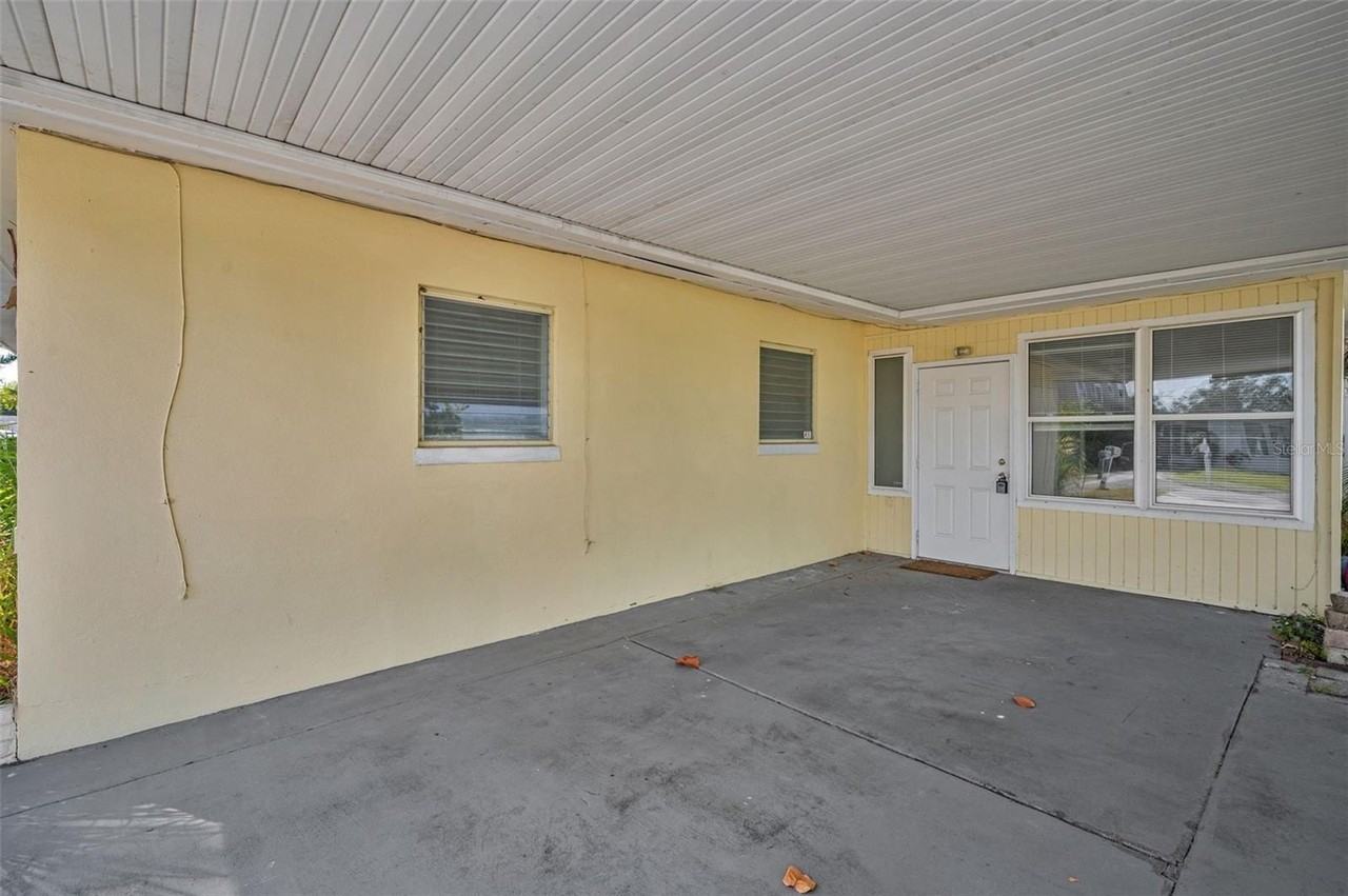2476 Coronado Way - Photo 3 of 35