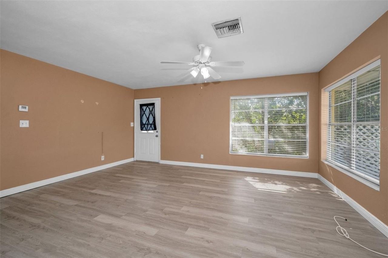2476 Coronado Way - Photo 5 of 35