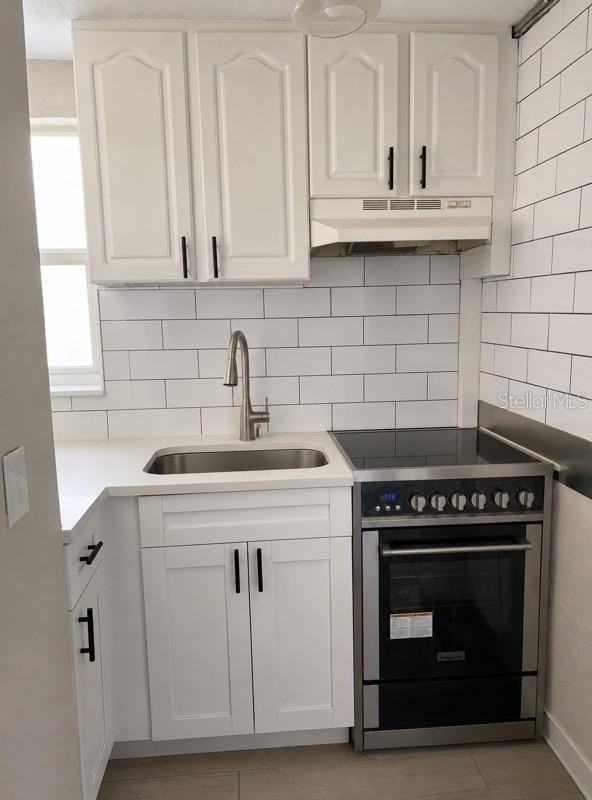 467 92nd Ave N #B - Photo 3 of 8