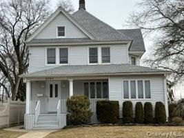 featured image of 2701 Park Ave