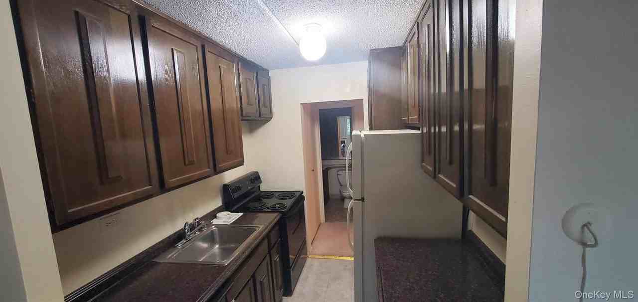 160 Academy St #3N - Photo 7 of 16