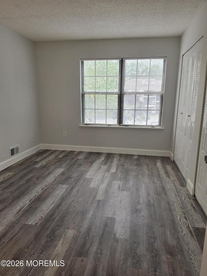26 Colonial Ct - Photo 5 of 11