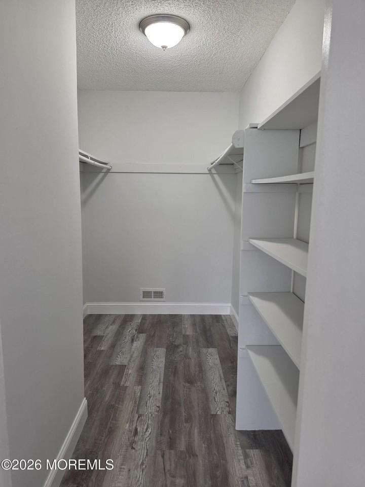 26 Colonial Ct - Photo 7 of 11