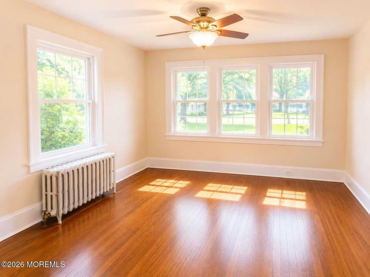 129 Rumson Rd - Photo 5 of 13