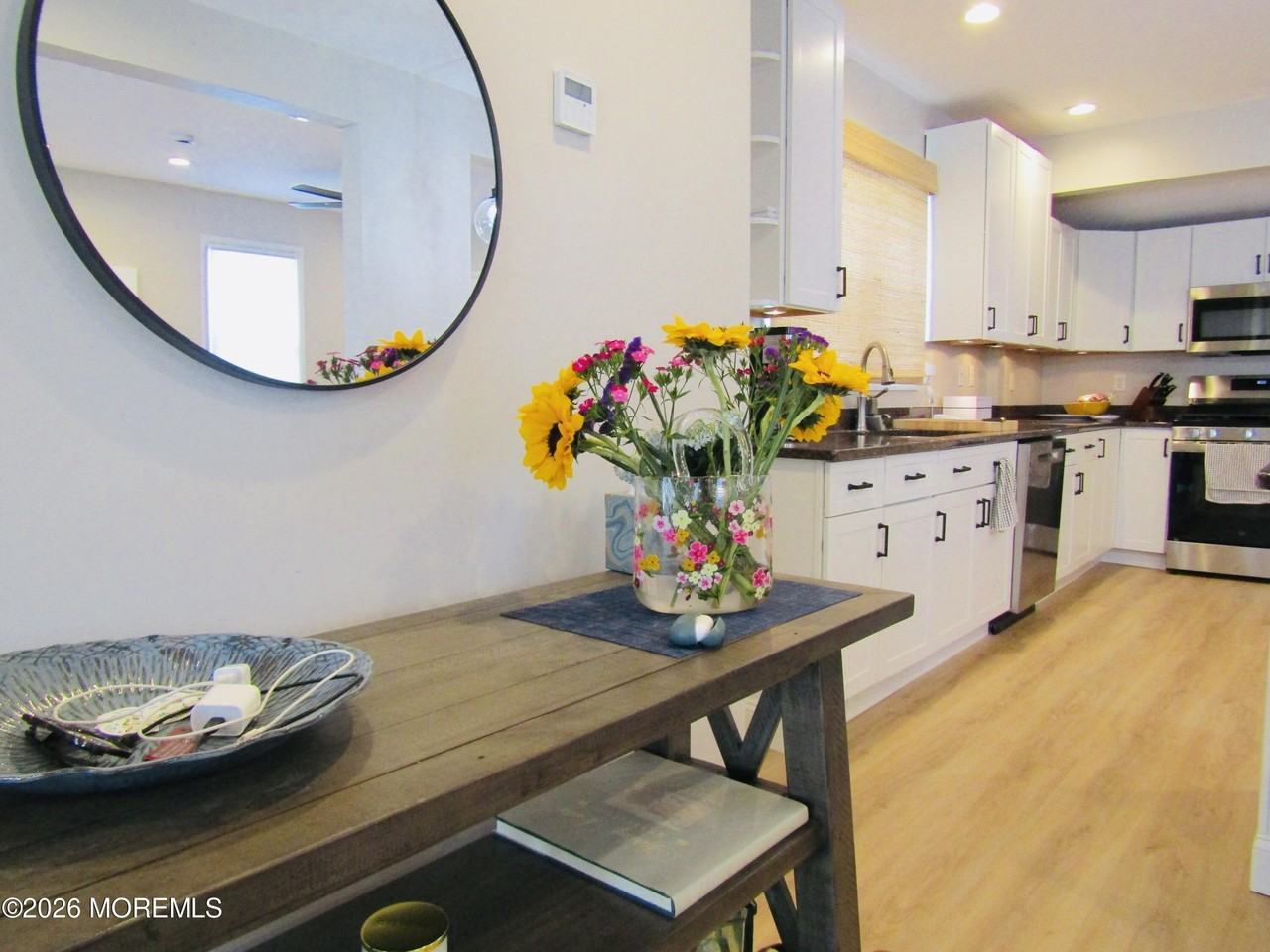 703 Central Ave - Photo 5 of 30