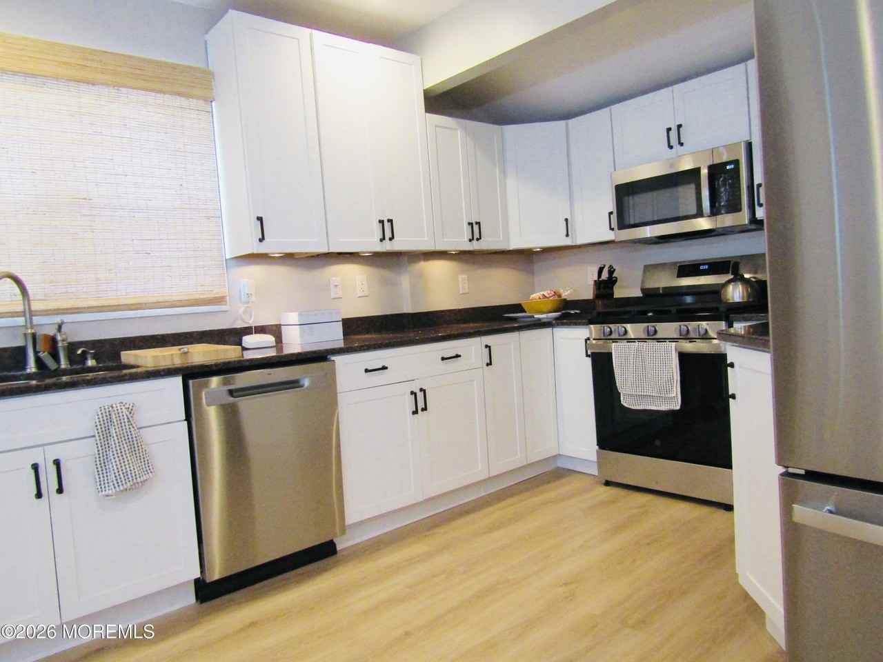 703 Central Ave - Photo 6 of 30