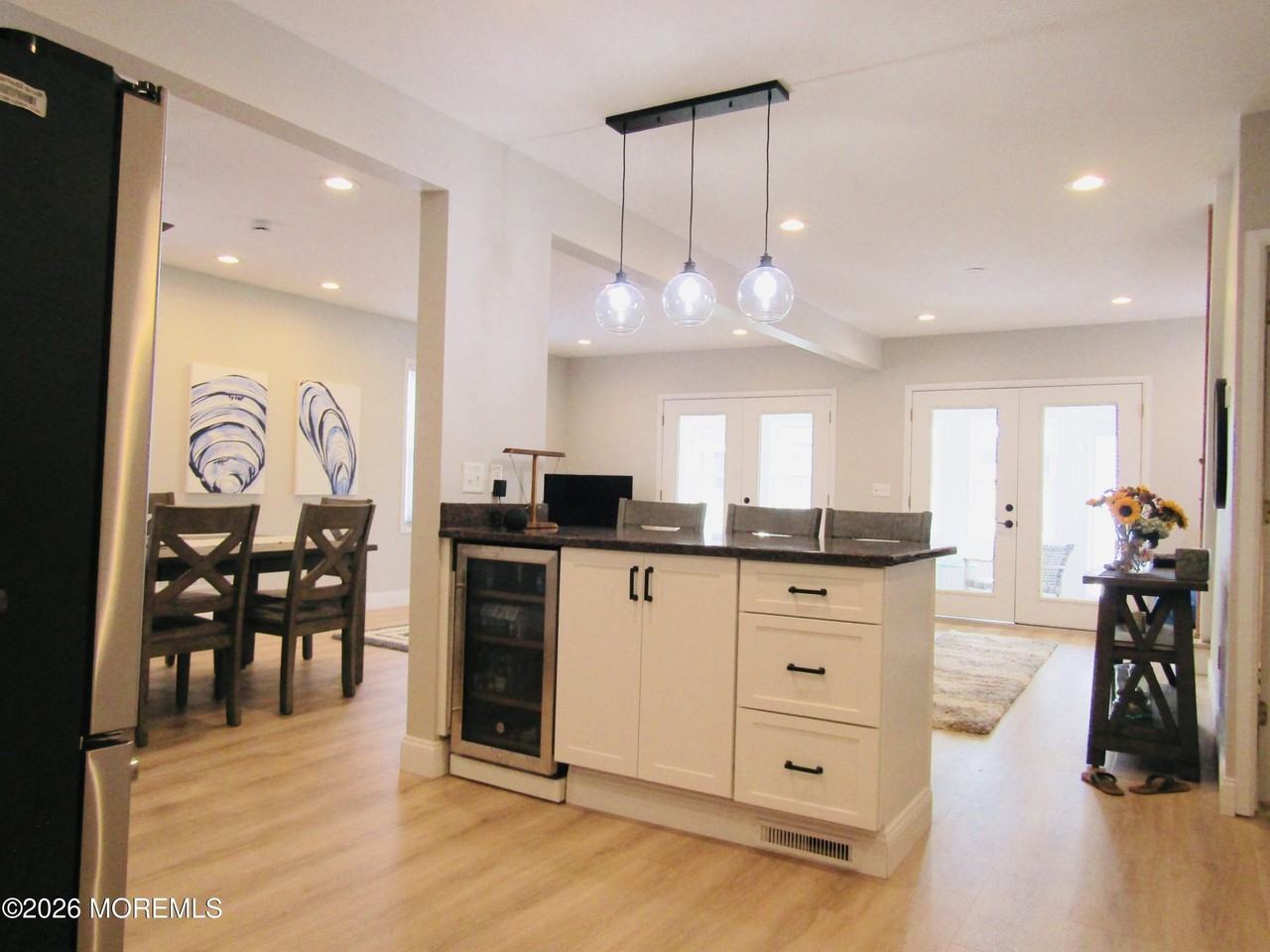 703 Central Ave - Photo 7 of 30
