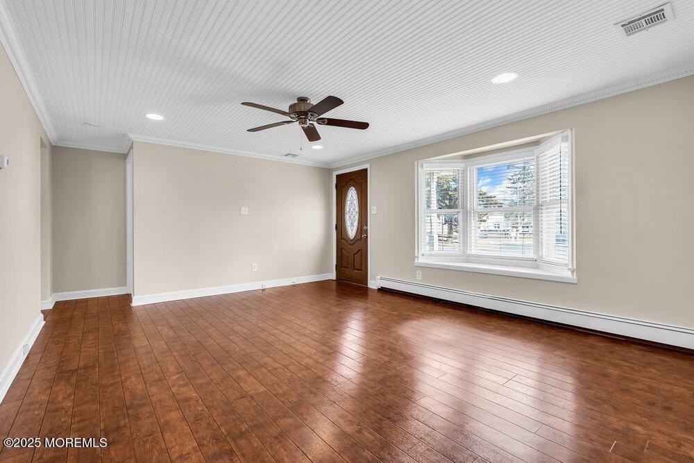 918 Charles Dr - Photo 2 of 43