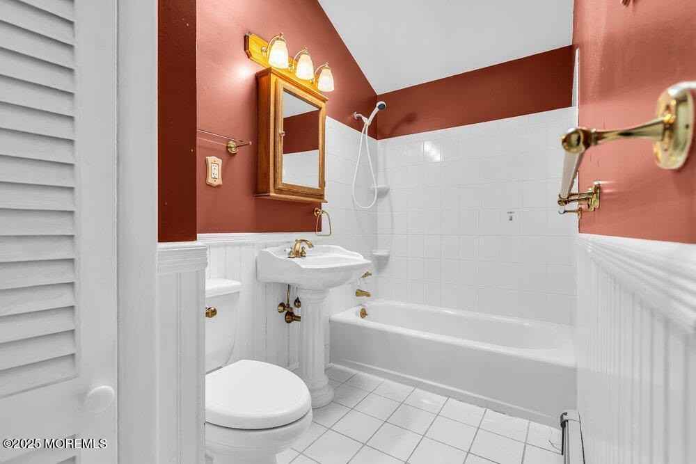 918 Charles Dr - Photo 5 of 43