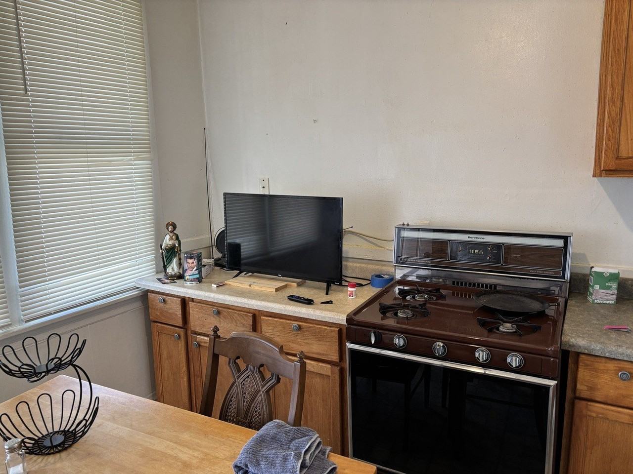 3053 N Elbridge Ave #2R - Photo 3 of 11