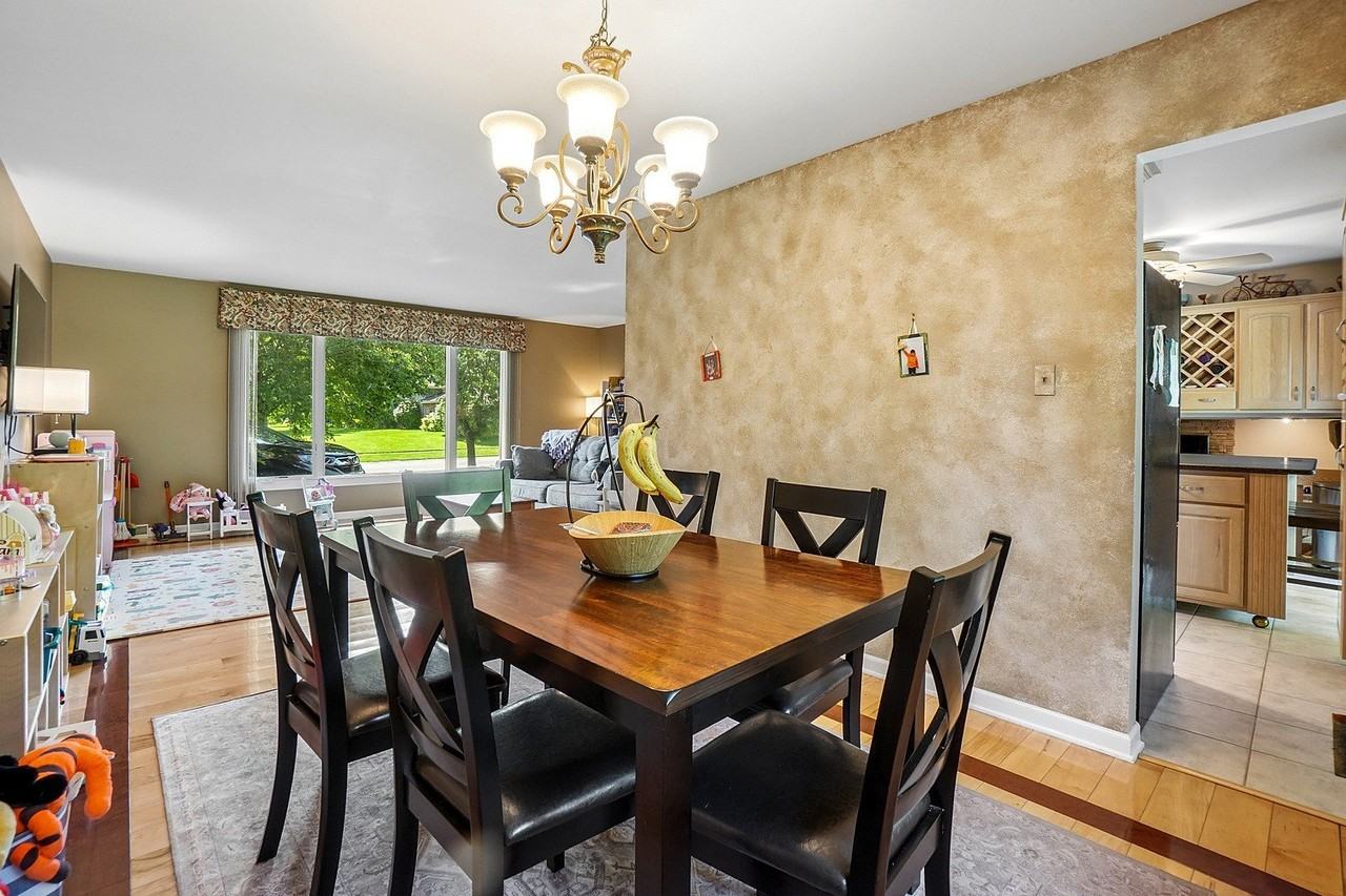 751 Tanglewood Ln - Photo 6 of 20