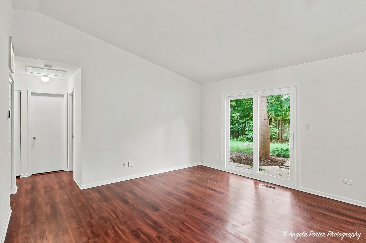 3287 Medford Ct - Photo 6 of 28
