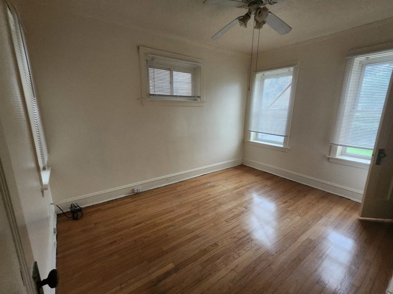 9202 S Loomis St #1 - Photo 3 of 7