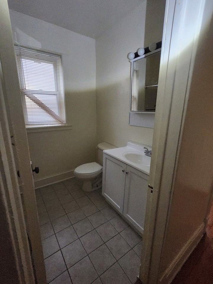 9202 S Loomis St #1 - Photo 4 of 7