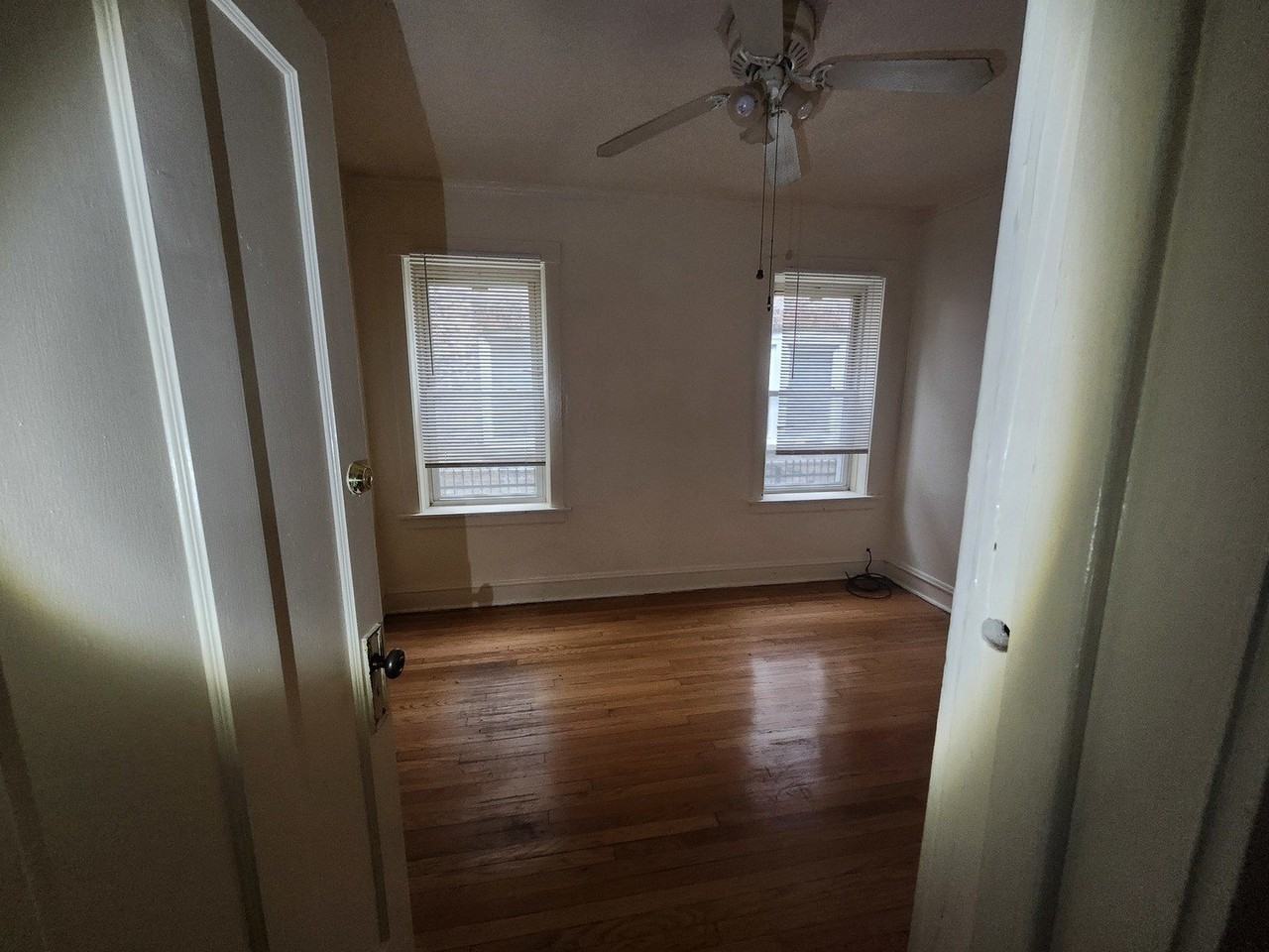 9202 S Loomis St #1 - Photo 5 of 7