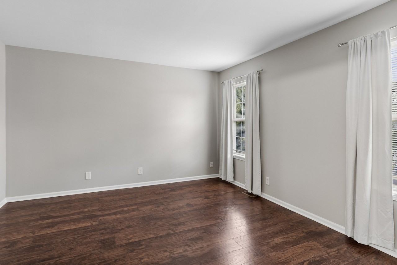 13943 S Oakdale Cir - Photo 2 of 21