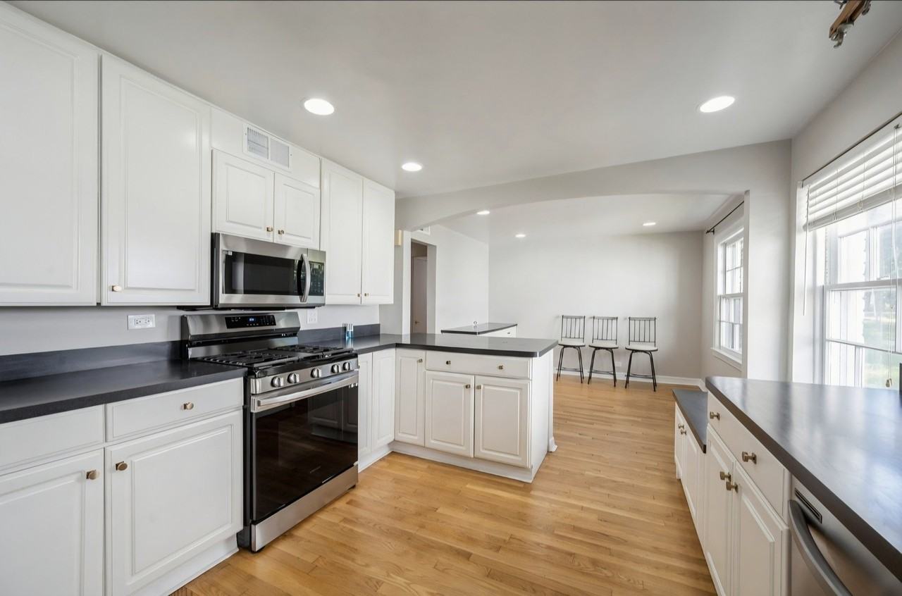 1578 Mccraren Rd - Photo 6 of 12