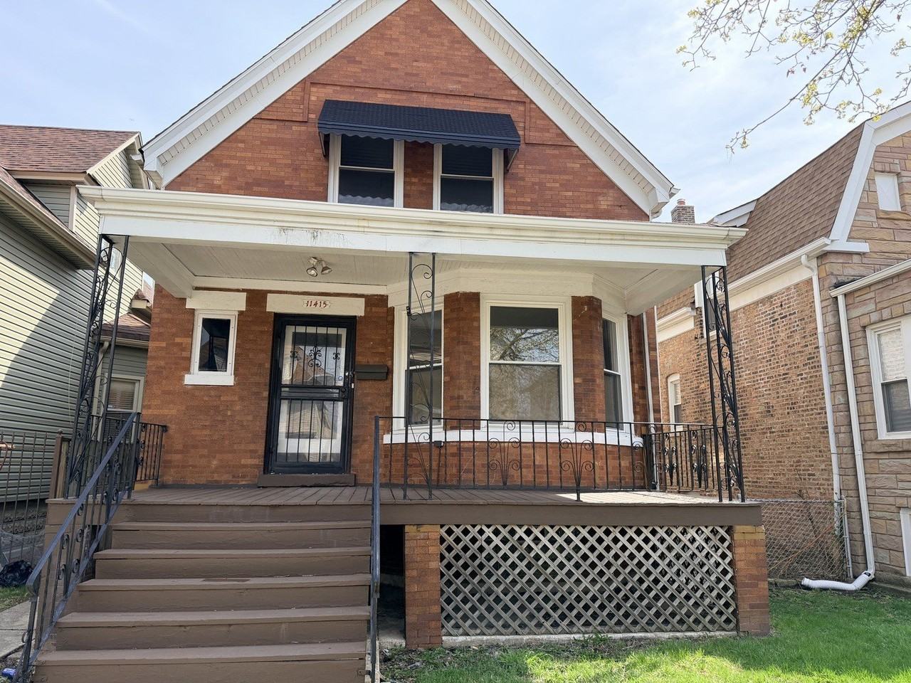 11415 S Prairie Ave - Photo 2 of 16