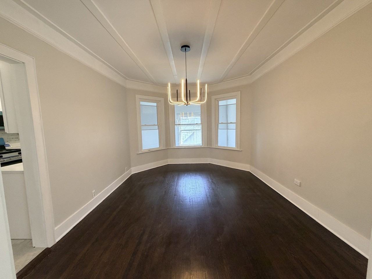11415 S Prairie Ave - Photo 5 of 16
