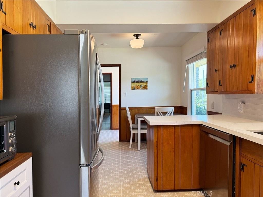 416 Drake Rd - Photo 6 of 29