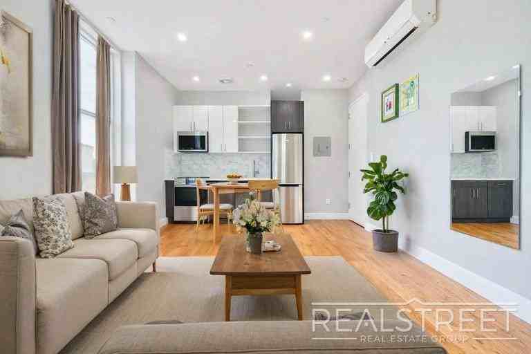115 Park Ave
