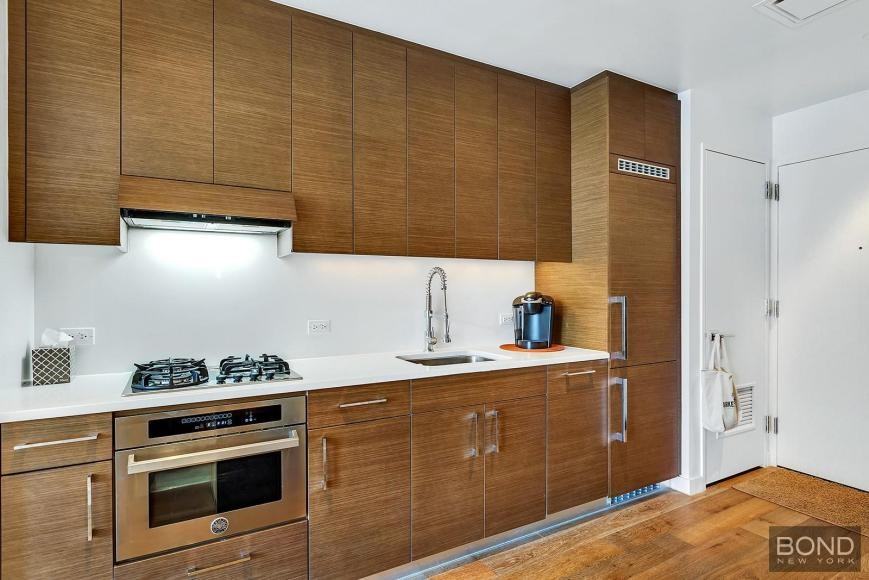325 Lexington Ave - Photo 4 of 10