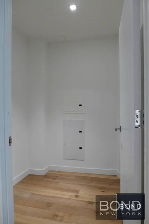 325 Lexington Ave - Photo 5 of 10
