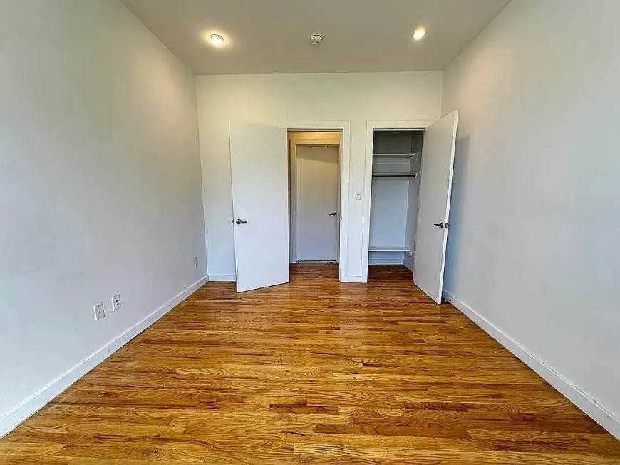 160 W 118th St - Photo 5 of 9