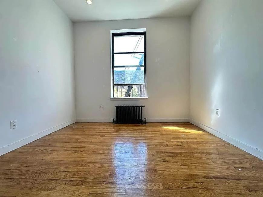 160 W 118th St - Photo 7 of 9