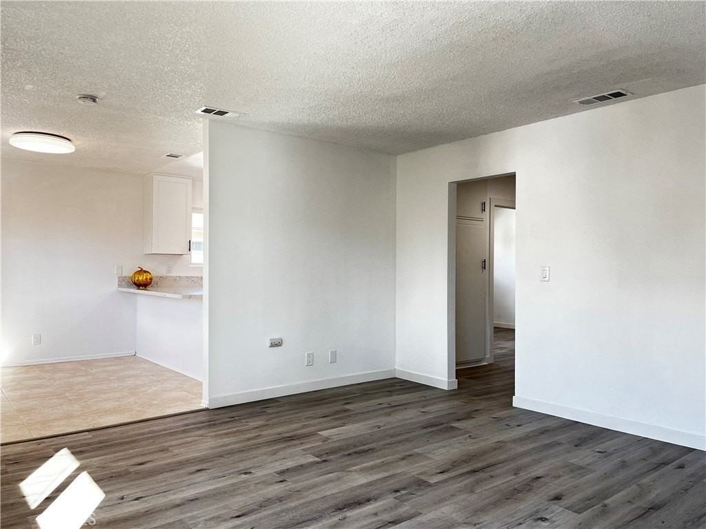 7631 Amazon Dr #4 - Photo 4 of 13