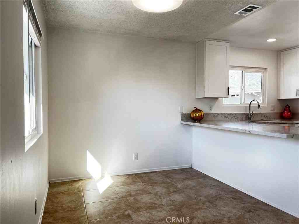 7631 Amazon Dr #4 - Photo 6 of 13