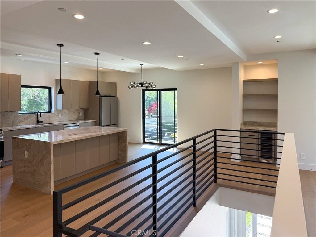 4332 Alcove Ave - Photo 7 of 17
