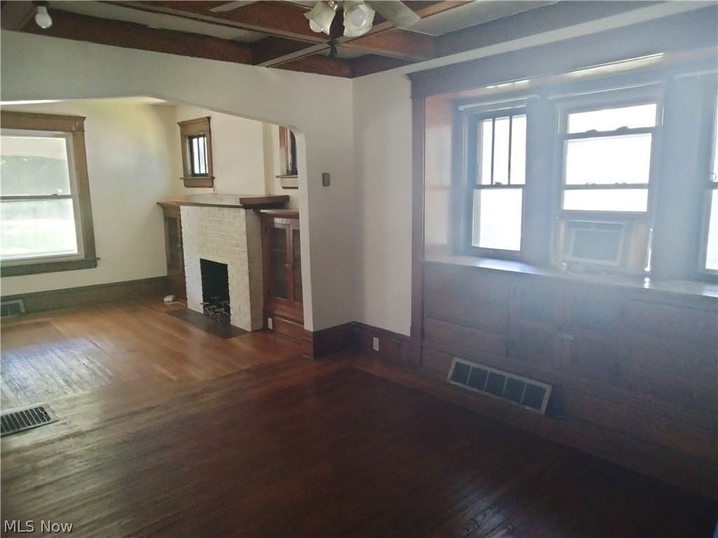 949 W Exchange St - Photo 3 of 10