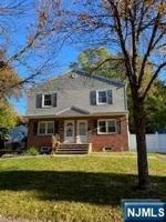 featured image of 19 Shelby Ct #RIGHT