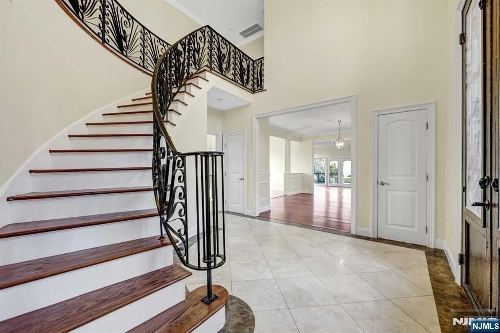 831 Pascack Rd - Photo 2 of 26