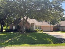 featured image of 909 Chevreuil St