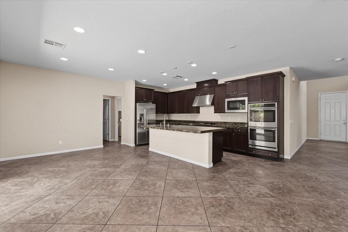 10429 Deer Heights St #1 - Photo 3 of 23