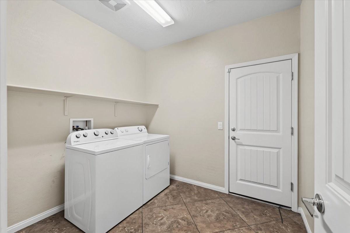 10429 Deer Heights St #1 - Photo 4 of 23