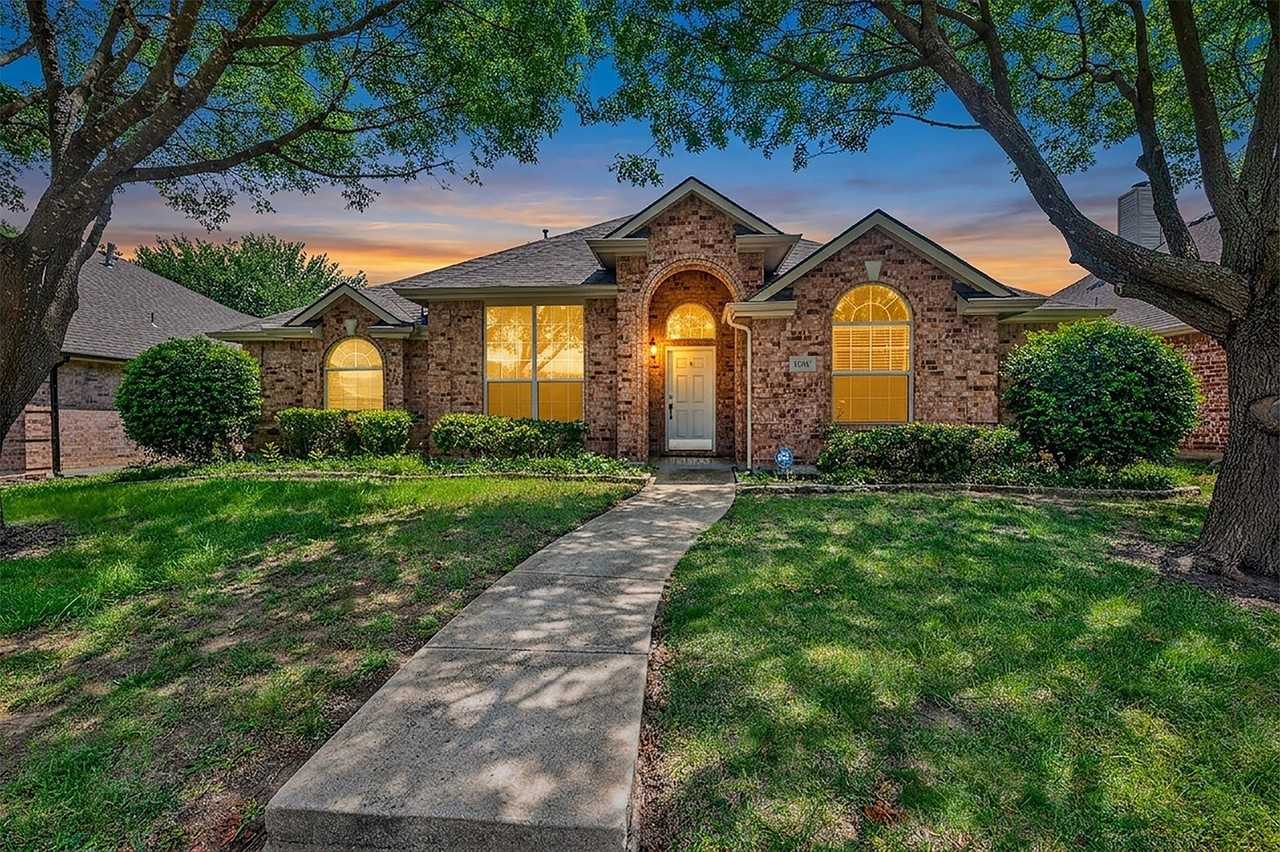 11201 Creekwood Dr - Photo 3 of 19