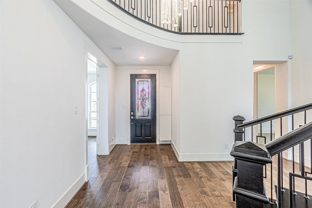 4878 Limousine Ln - Photo 4 of 39