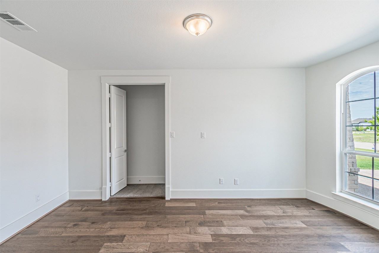 4878 Limousine Ln - Photo 6 of 39