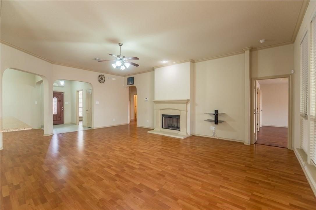 3003 Belmont Ct - Photo 4 of 29