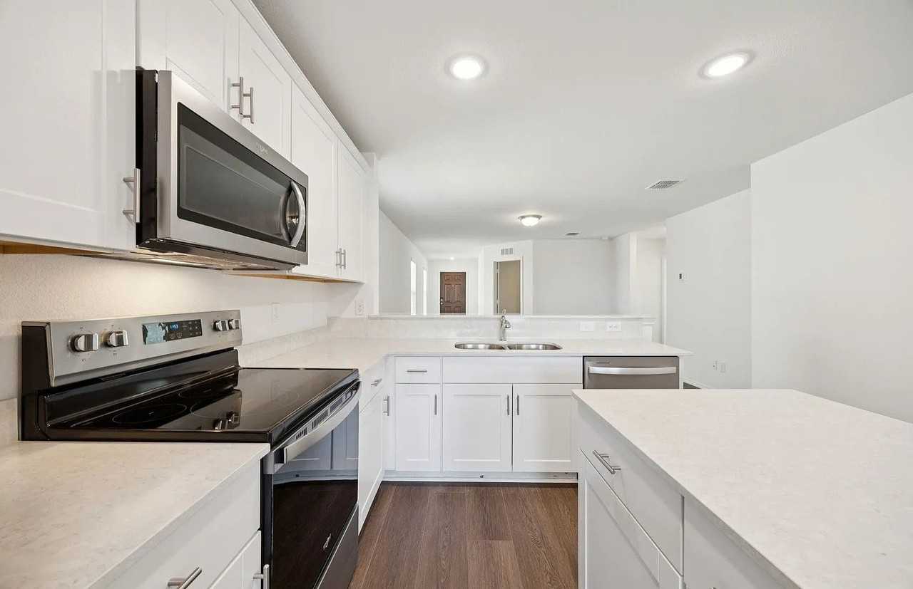 1135 Loch Way - Photo 5 of 15
