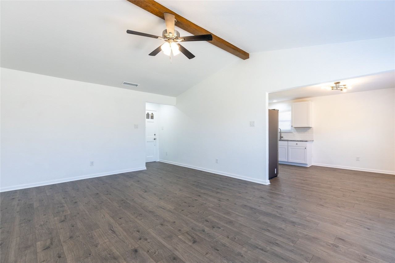 3934 6th St - Photo 2 of 11