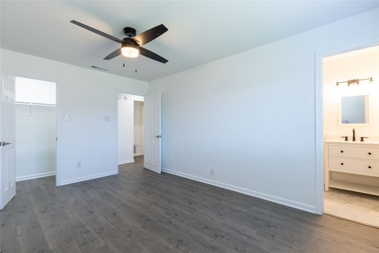 3934 6th St - Photo 6 of 11