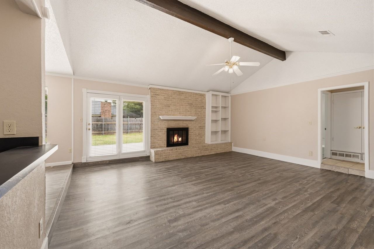 328 Anita Ave - Photo 3 of 27