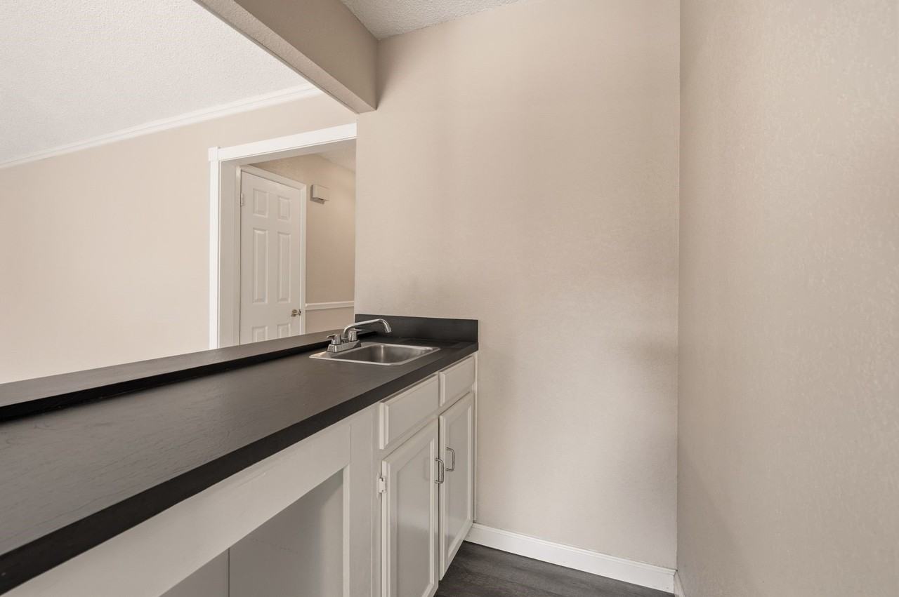 328 Anita Ave - Photo 7 of 27